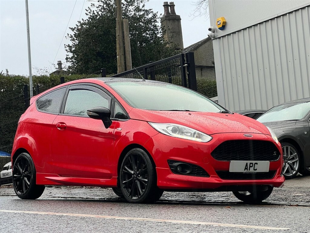 Compare Ford Fiesta 1.0T Ecoboost St-line Euro 6 Ss SW17GHN Red