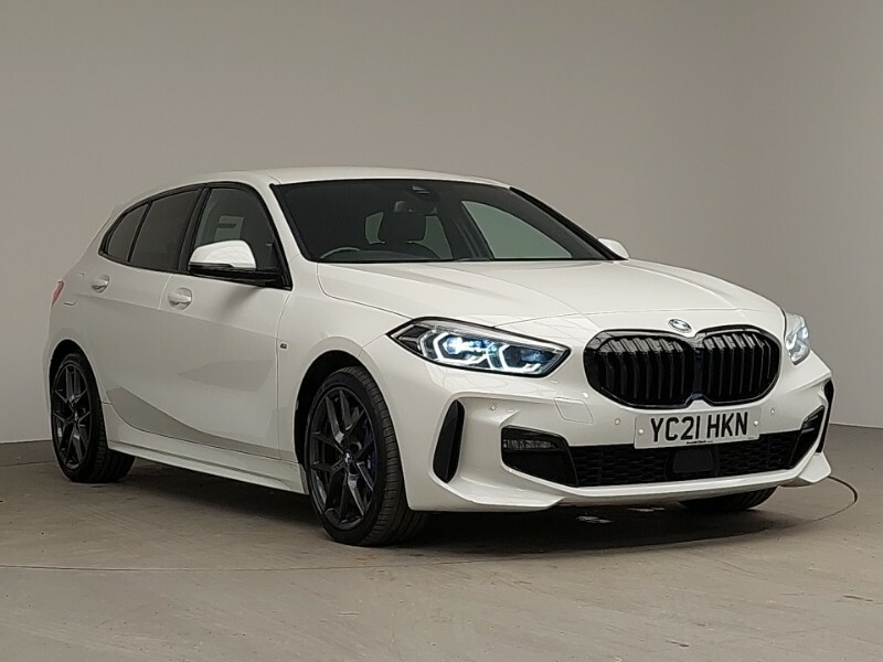 Compare BMW 1 Series 118D M Sport Pro Pack YC21HKN White