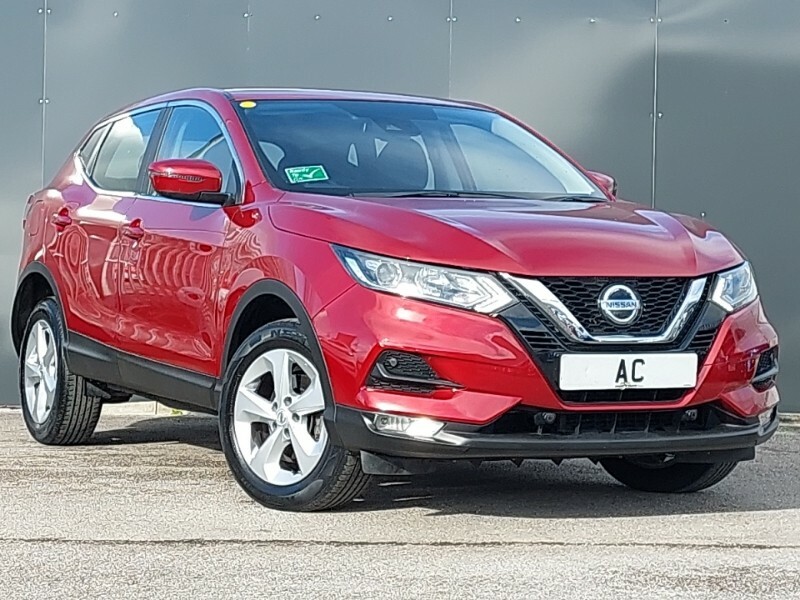 Compare Nissan Qashqai 1.3 Dig-t 160 Acenta Premium Dct YE70ABZ Red