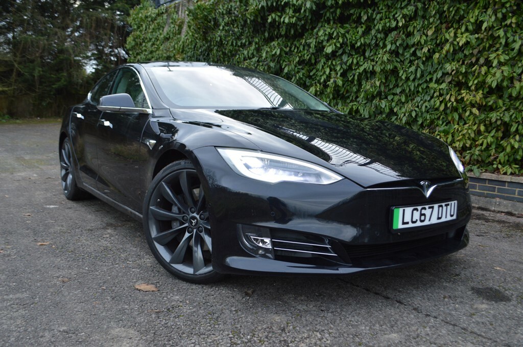 Compare Tesla Model S Hatchback LC67DTU Black