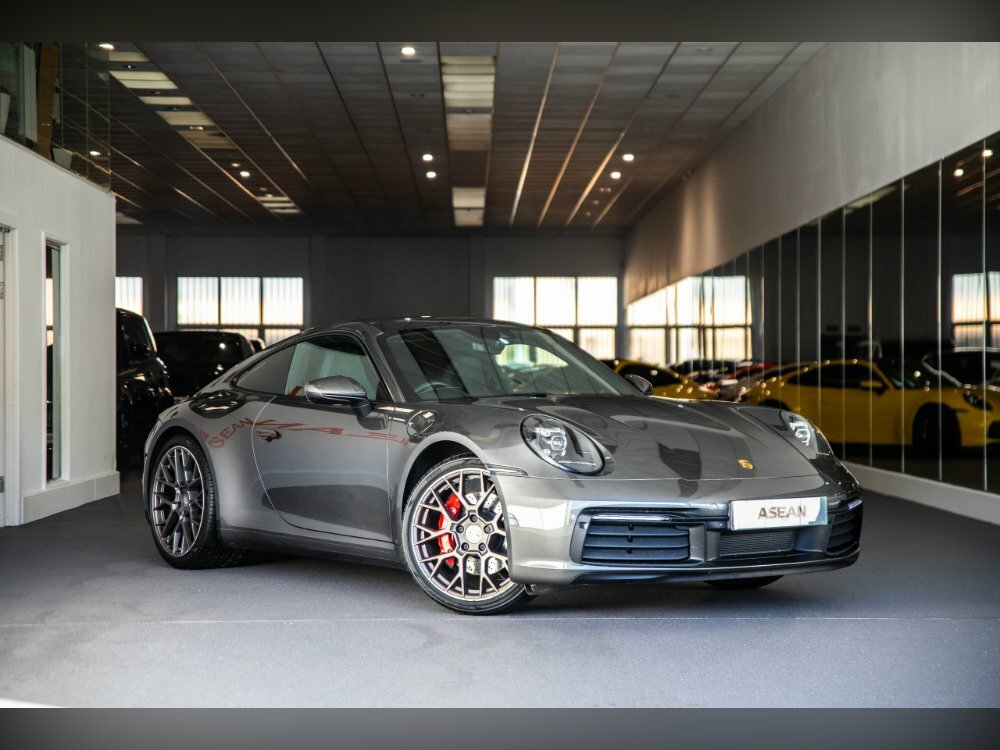 Compare Porsche 911 Carrera 4S 2-Door RX71YUB Grey