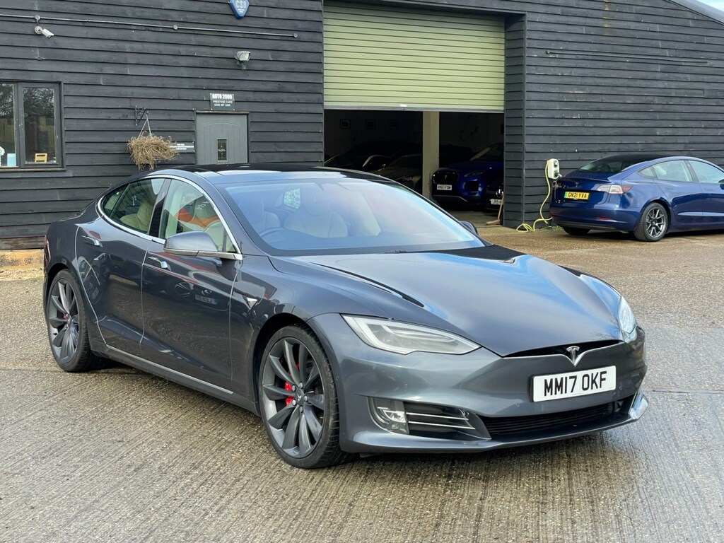 Compare Tesla Model S 386Kw Perform Ludicrous 100Kwh Dual Motor MM17OKF Silver