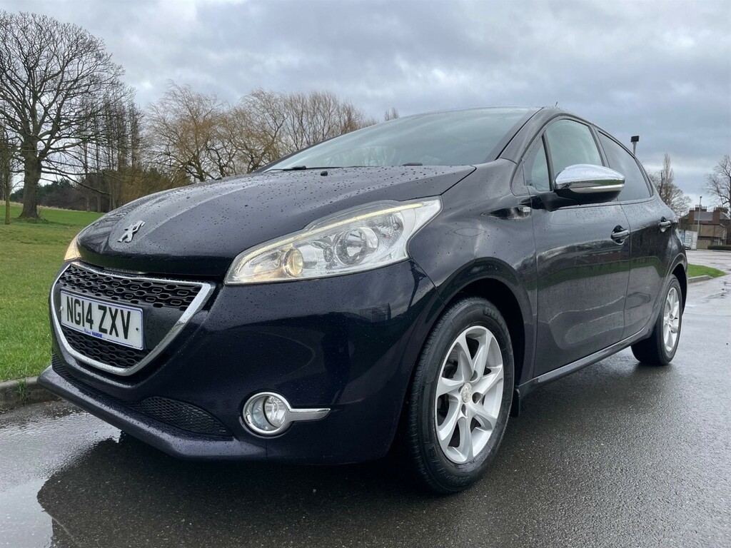 Compare Peugeot 208 Style NG14ZXV Blue