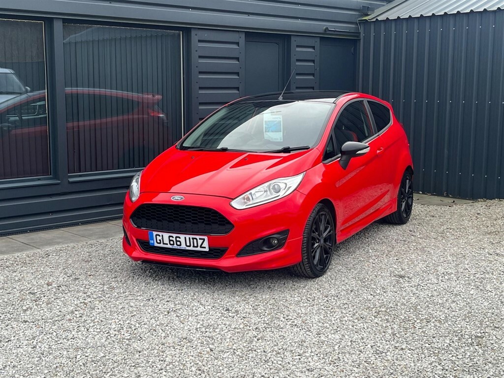 Compare Ford Fiesta 1.0L 1.0T Ecoboost Zetec S Euro 6 Ss GL66UDZ Red