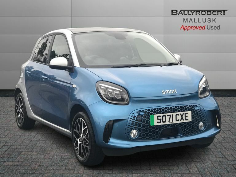 Compare Smart Forfour 60Kw Eq Exclusive 17Kwh 22Kwch SO71CXE Blue