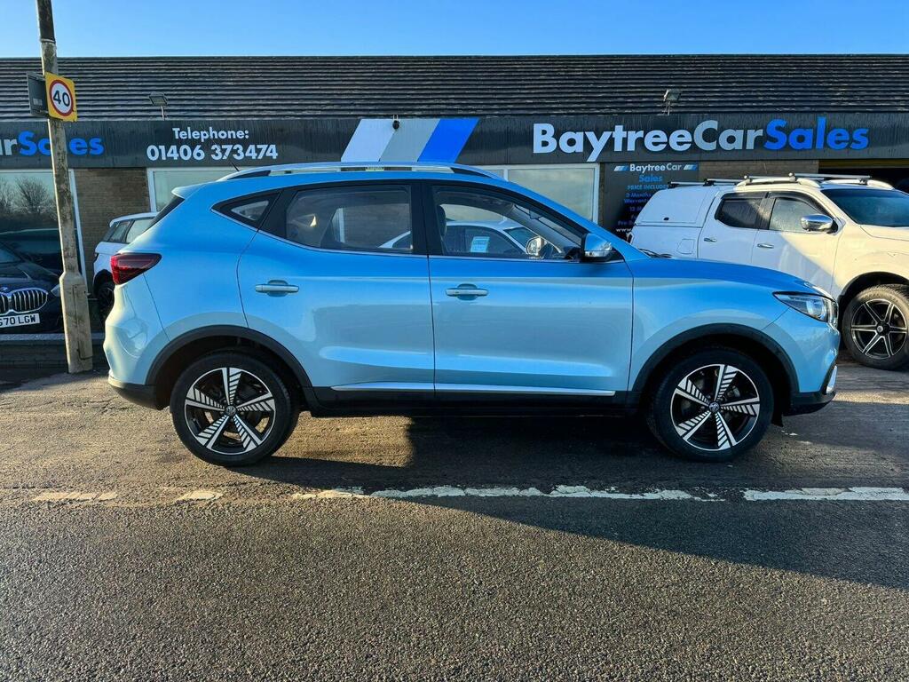 Compare MG ZS Suv 44.5Kwh CF70ENM Blue