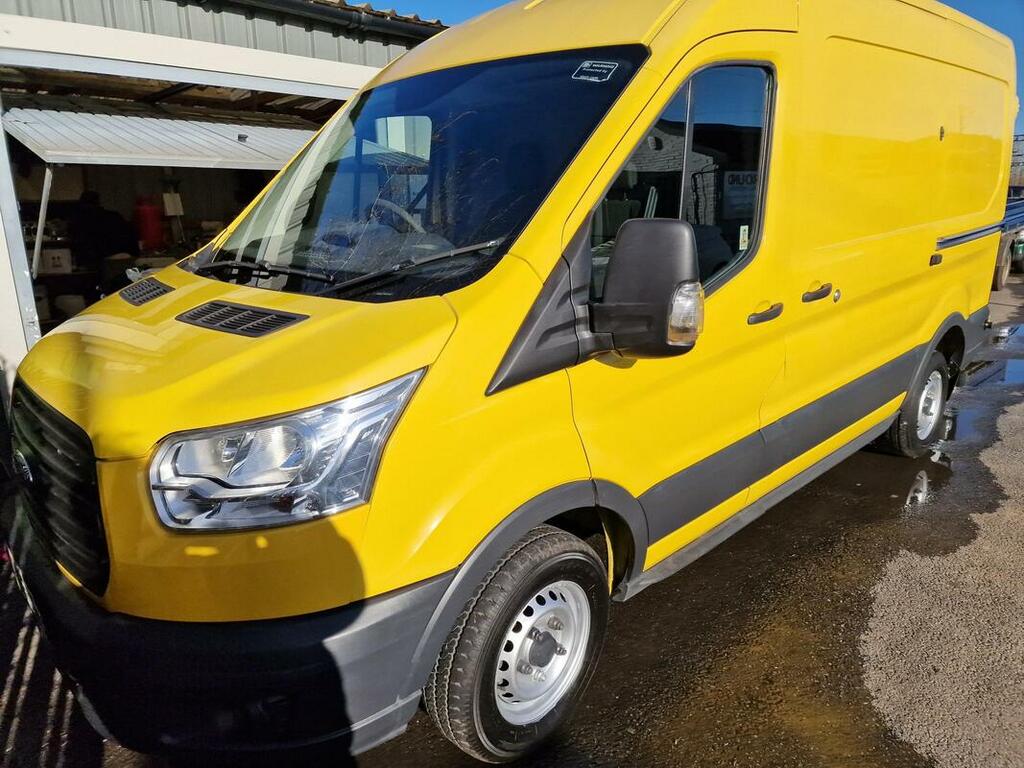 Compare Ford Transit Custom 2.2 Tdci 290 Fwd LM65YPP 