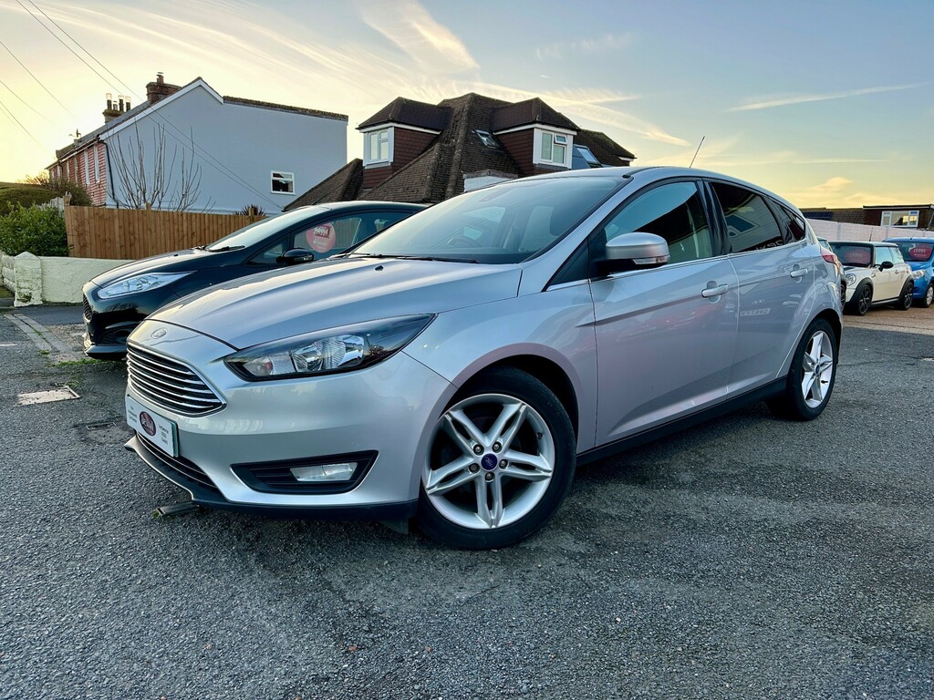 Compare Ford Focus Zetec Tdci GY66GHZ Silver