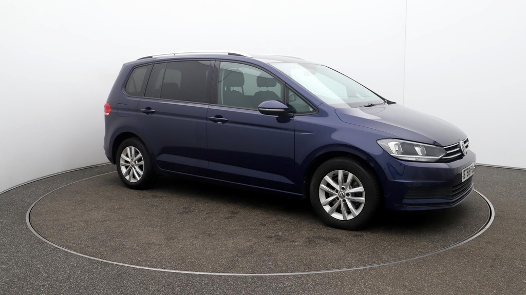 Compare Volkswagen Touran Se BT68PZU Blue
