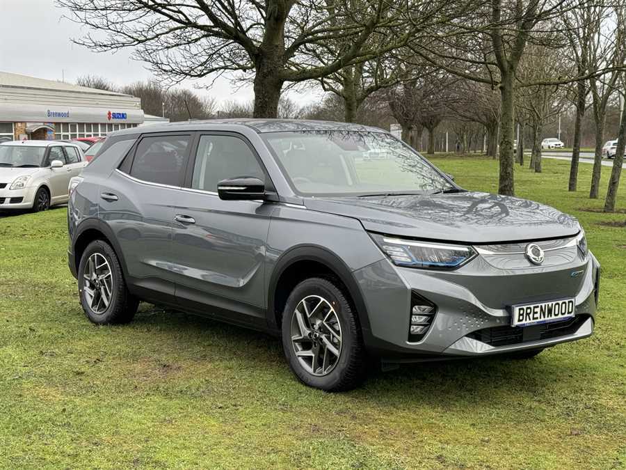 Compare SsangYong Korando 140Kw Ultimate 61.5Kwh SK73LCJ Grey