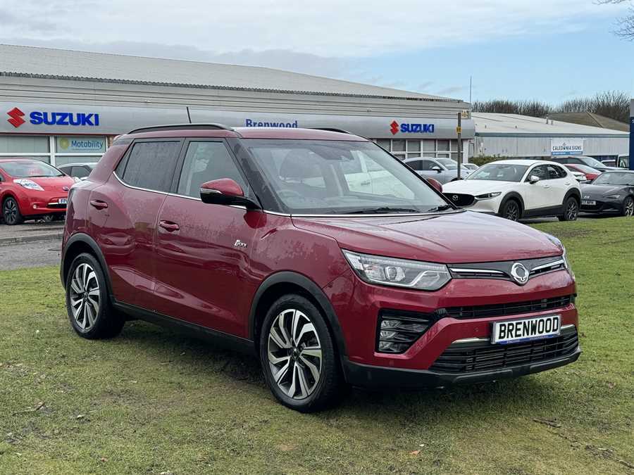 Compare SsangYong Tivoli 1.6 Ultimate SK21NHT Red