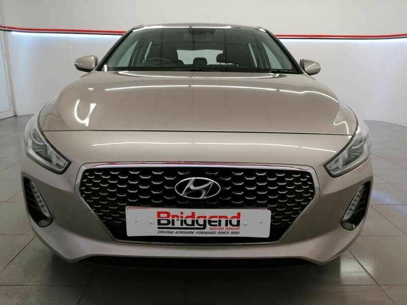 Compare Hyundai I30 1.0 T-gdi Blue Drive Se Hatchback WL67FBC Beige