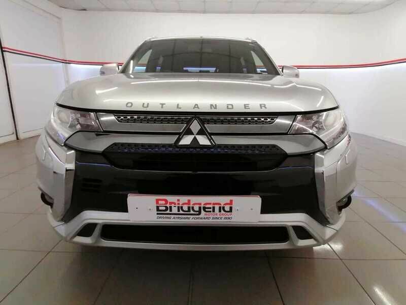 Compare Mitsubishi Outlander 2.4H Twinmotor 13.8Kwh Dynamic Suv DS69ZWY Silver