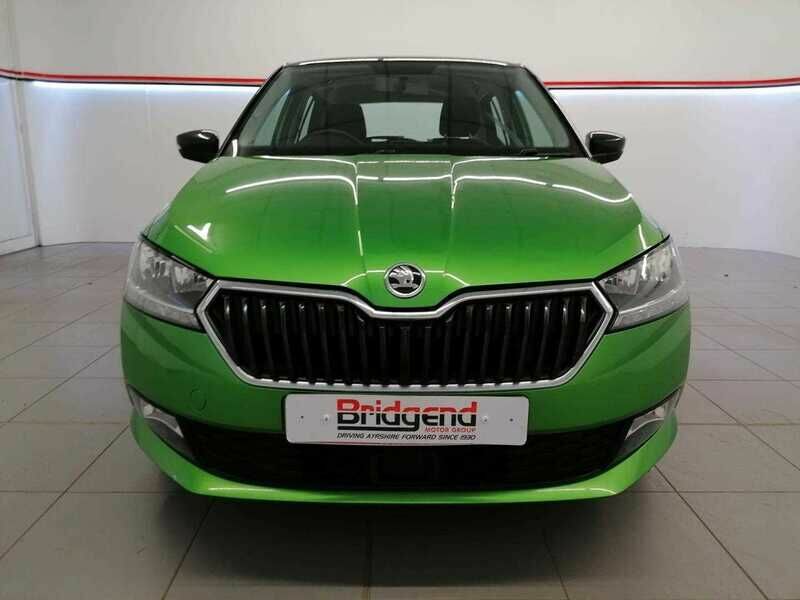 Compare Skoda Fabia 1.0 Tsi Colour Edition Hatchback SA69EEV Green