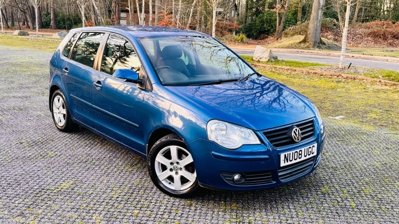 Compare Volkswagen Polo Match 60Bhp NU08UGC Blue