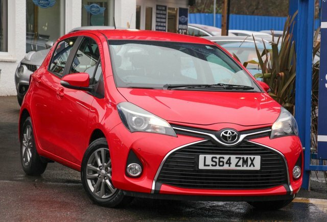 Compare Toyota Yaris 1.3 Vvt-i Icon M-drive S 99 Bhp - Ultra Low Mil LS64ZMX Red