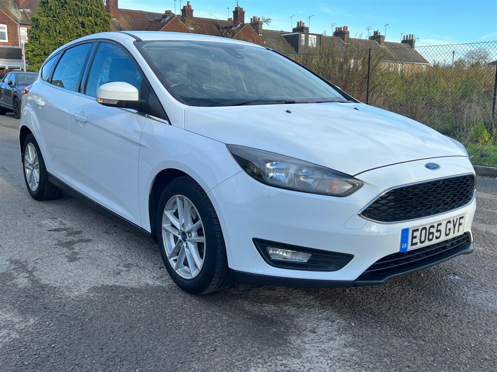 Compare Ford Focus 1.0L 1.0T Ecoboost Zetec Euro 6 Ss EO65GYF White