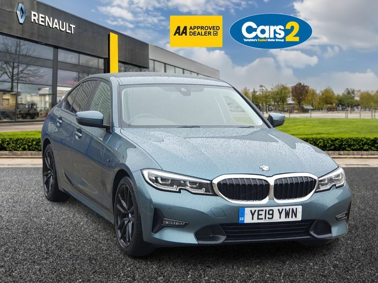 Compare BMW 3 Series 320D Sport YE19YWN Blue