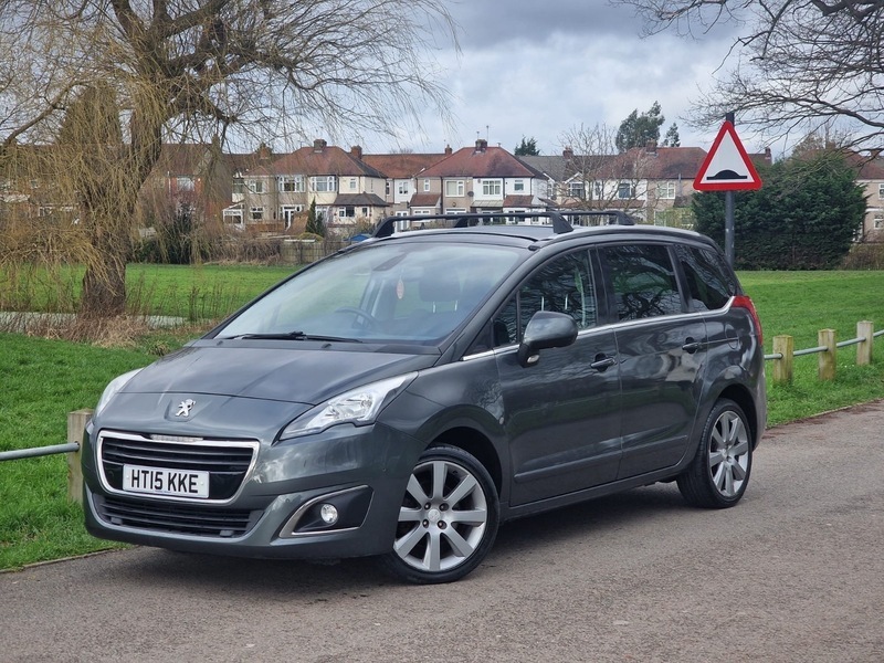 Compare Peugeot 5008 Blue Hdi Ss Allure HT15KKE Grey