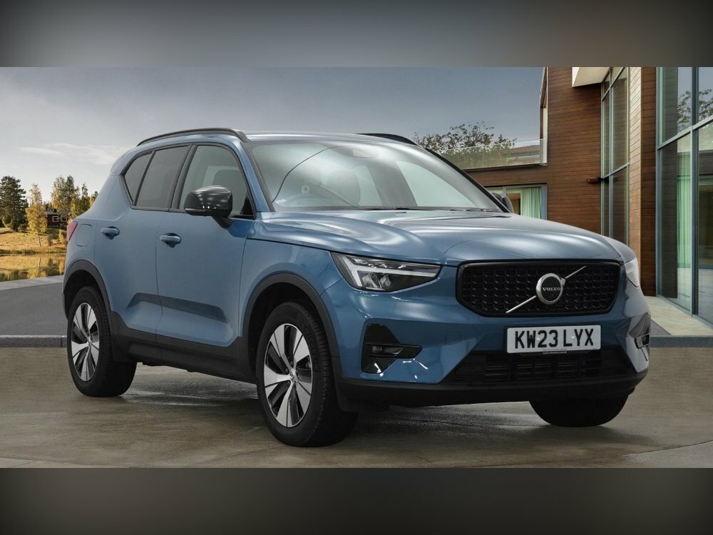 Compare Volvo XC40 1.5H T4 Recharge 10.7Kwh Plus Suv Plug- KW23LYX Blue