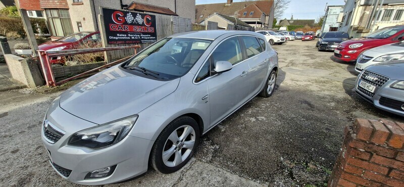 Compare Vauxhall Astra Sri DS12YNA Silver