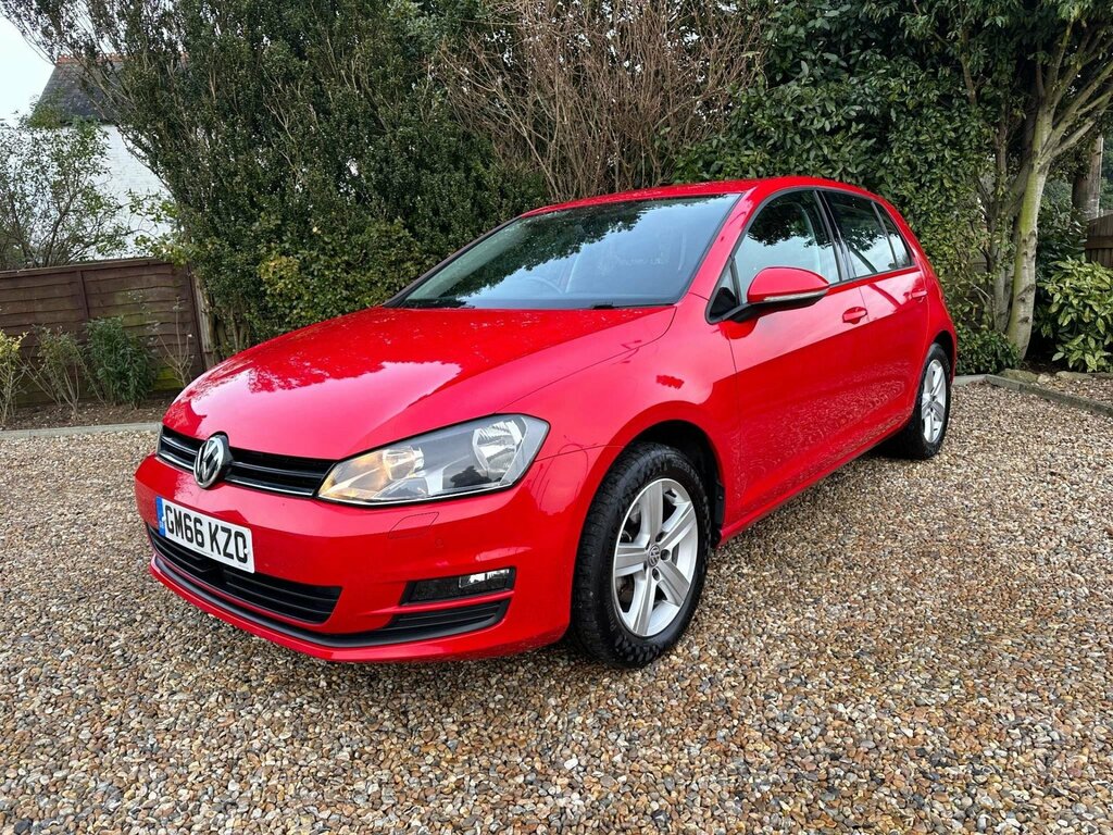 Compare Volkswagen Golf 2017 66 1.4 GM66KZO Red
