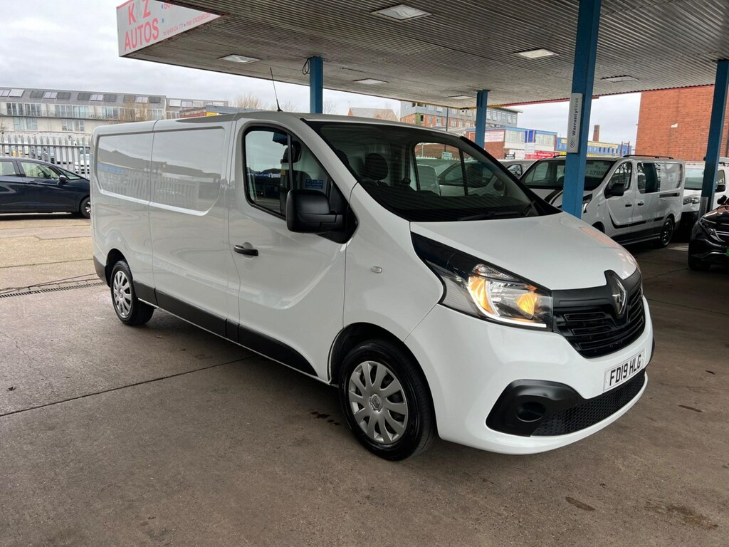 Compare Renault Trafic 1.6 Dci 29 Business Lwb Standard Roof Euro 6 FD19HLG White