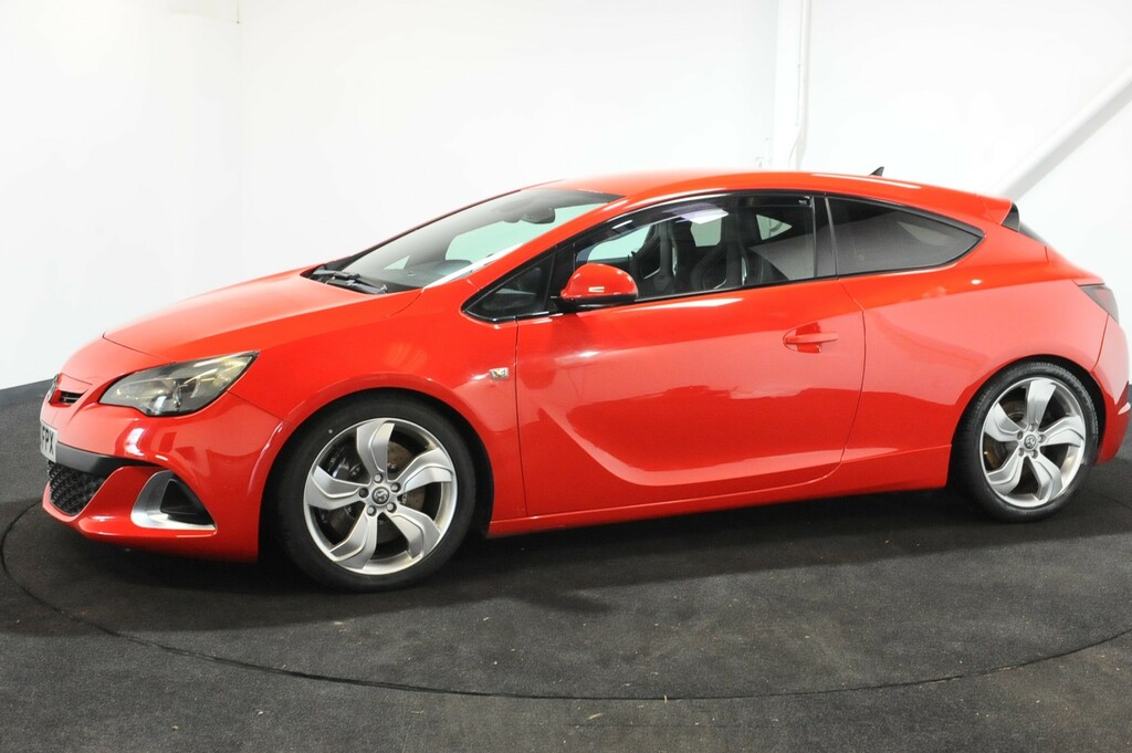 Compare Vauxhall Astra GTC Astra Vxr HJ63FPX Red