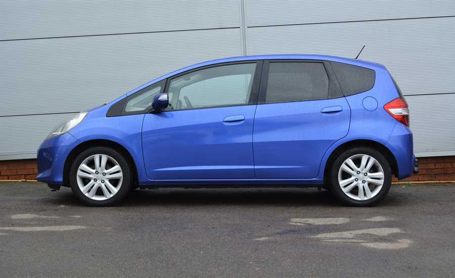 Honda Jazz I-vtec Es Plus Hatchback Blue #1