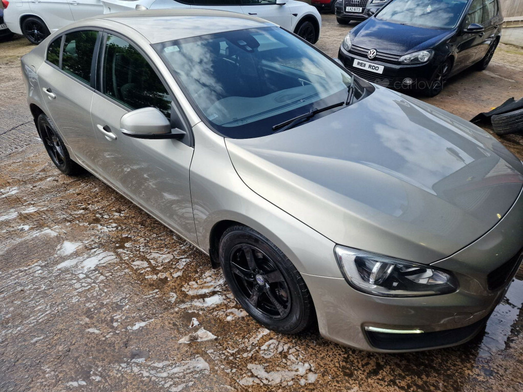 Compare Volvo S60 S60 Business Edition D3 KW15CWY Gold