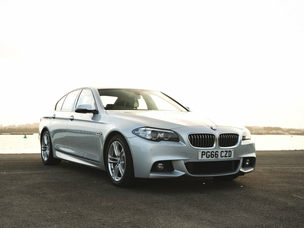 Compare BMW 5 Series 530D M Sport PG66CZD Silver