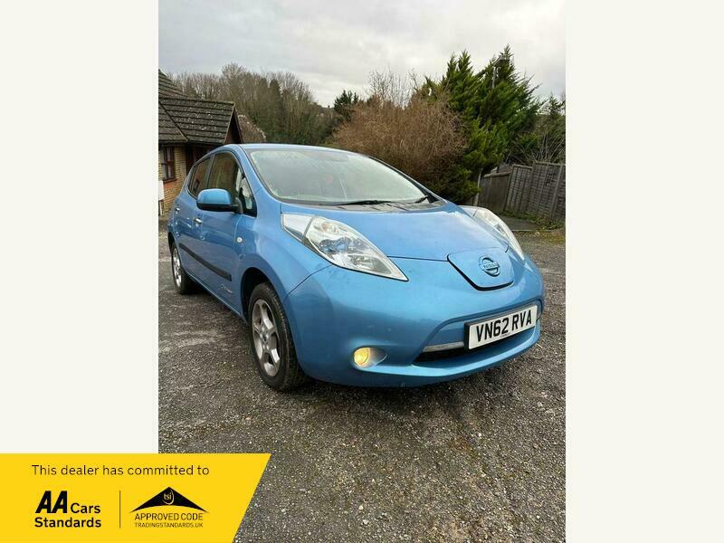 Compare Nissan Leaf 24Kwh Auto 5dr VN62RVA Blue