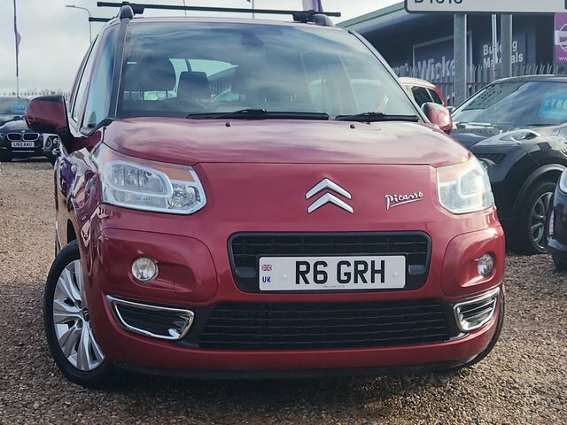 Compare Citroen C3 Picasso Picasso 1.6 Exclusive Egs 120 Bhp R6GRH Red