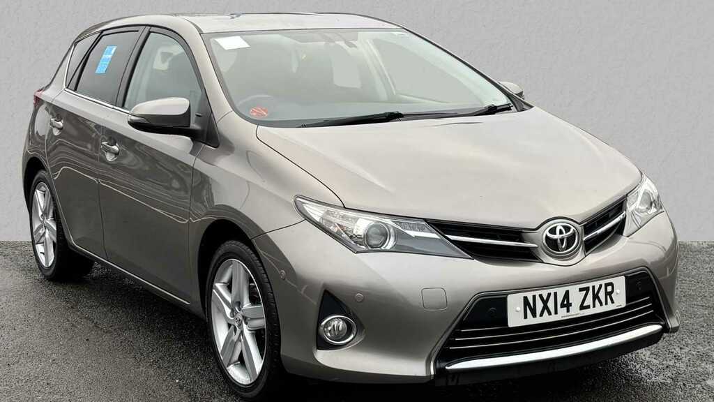 Toyota Auris 1.6 V-matic Excel Brown #1