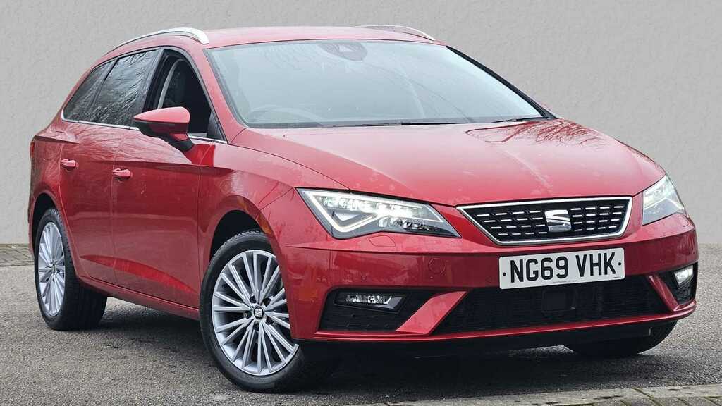 Compare Seat Leon 1.5 Tsi Evo Xcellence Lux NG69VHK Red