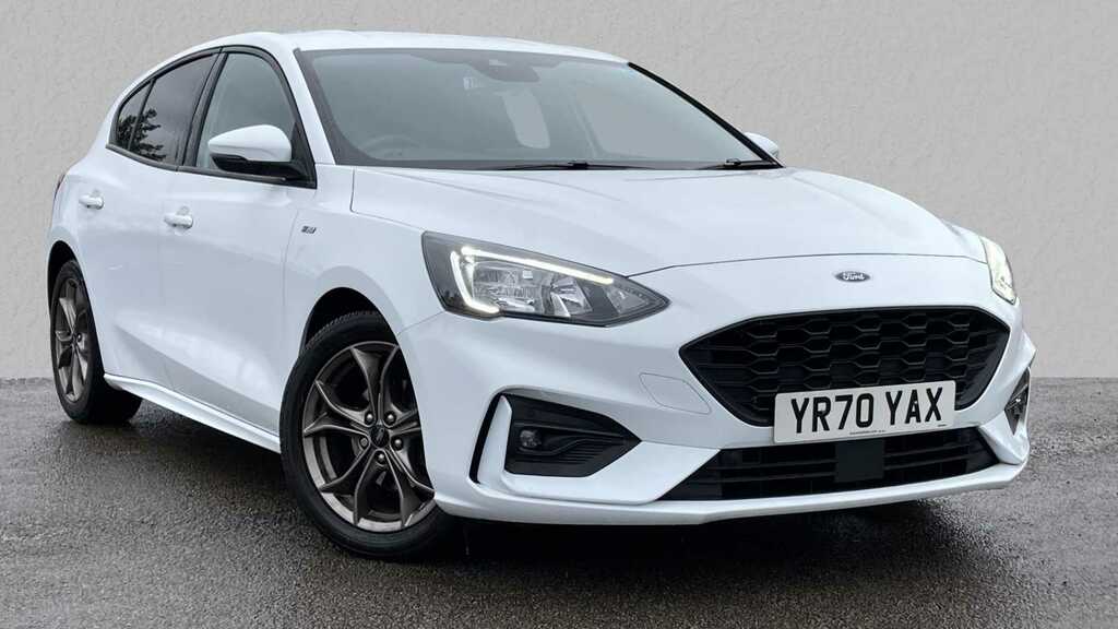 Compare Ford Focus St-line Edition YR70YAX White