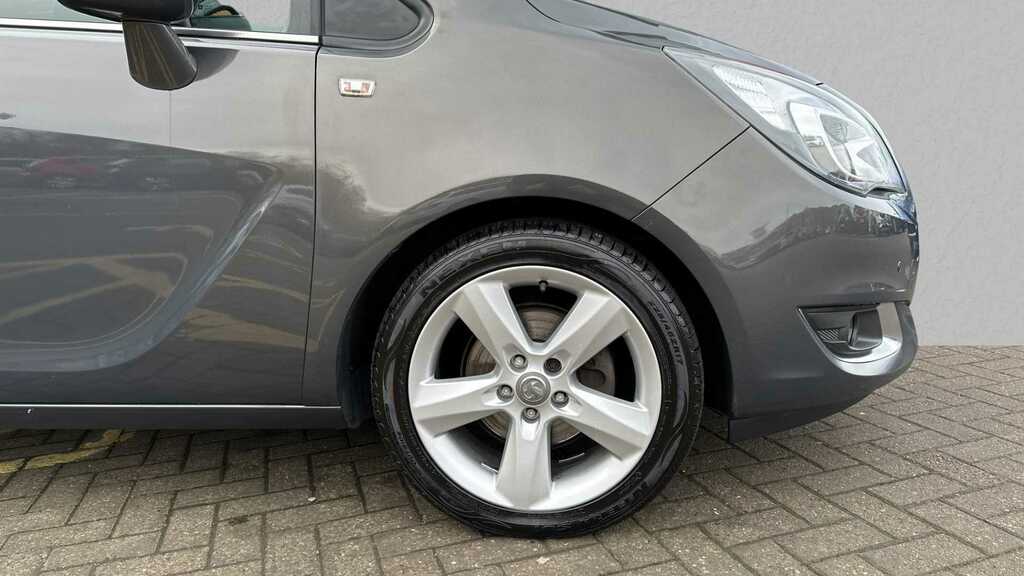 Compare Vauxhall Meriva 1.4I 16V Tech Line NL65NPJ Grey