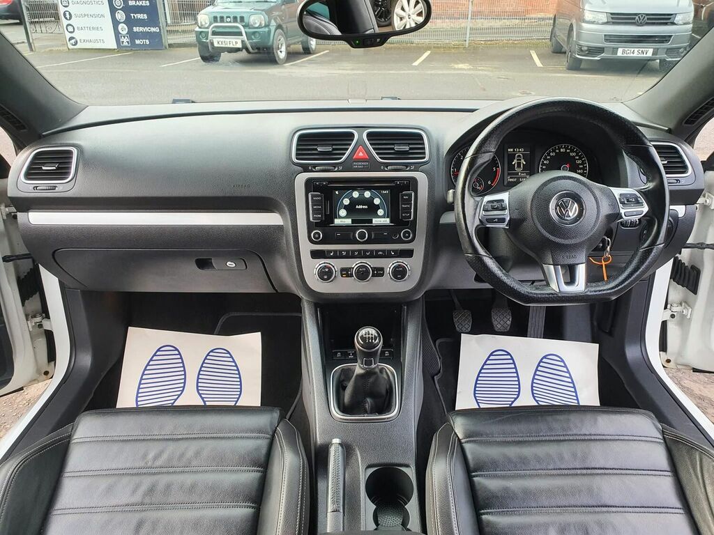 Compare Volkswagen Scirocco Gt Tdi Bluemotion Technology DV13MGX White