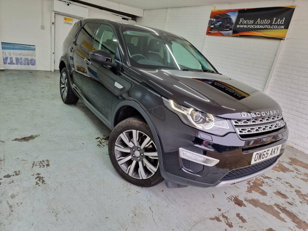 Compare Land Rover Discovery Sport 2.0 Td4 Hse Luxury 4Wd Euro 6 Ss OW65AKY Black
