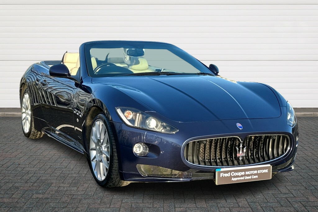 Compare Maserati GranCabrio Sport  Blue