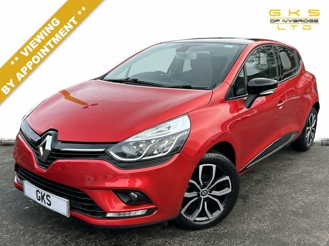 Compare Renault Clio Clio Dynamique Nav Tce RO17XUH Red
