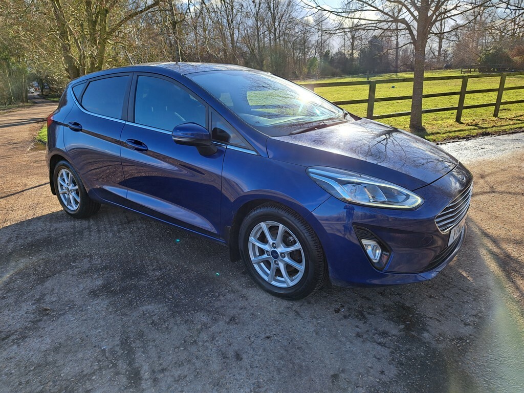 Compare Ford Fiesta Zetec Tdci YT18OUL Blue