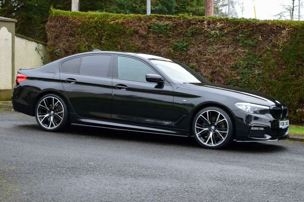Compare BMW 5 Series 520D M Sport PG18GNO Black