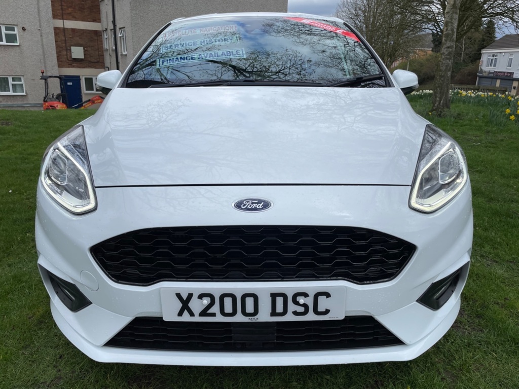 Compare Ford Fiesta Hatchback VN19YCS White