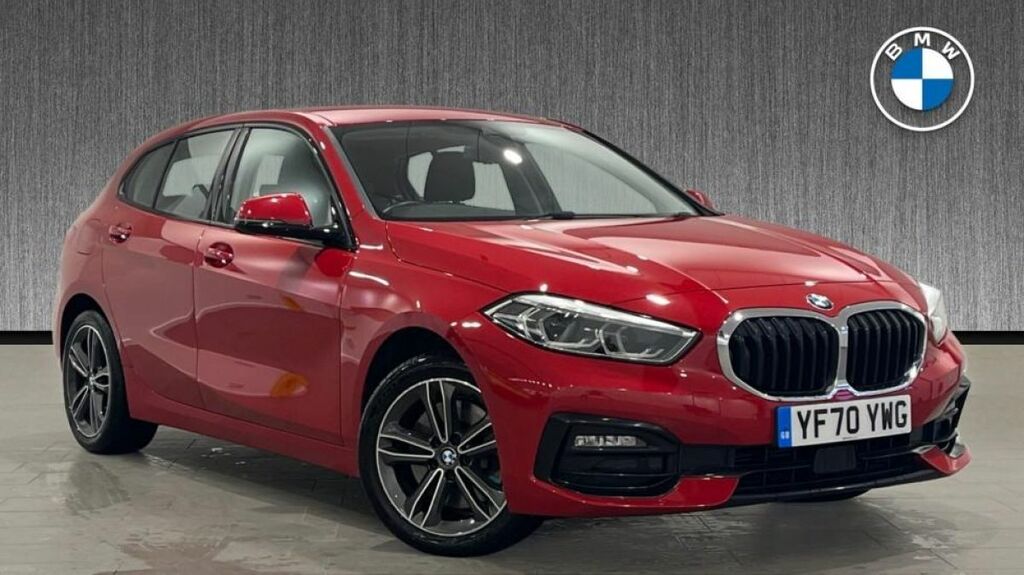 Compare BMW 1 Series 120D Sport YF70YWG Red