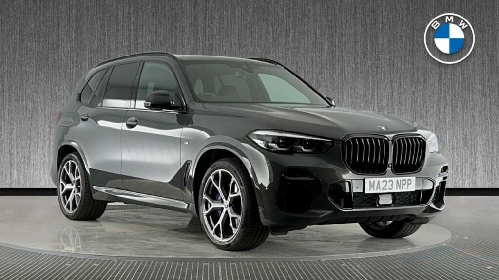 Compare BMW X5 Xdrive30d M Sport MA23NPP Grey