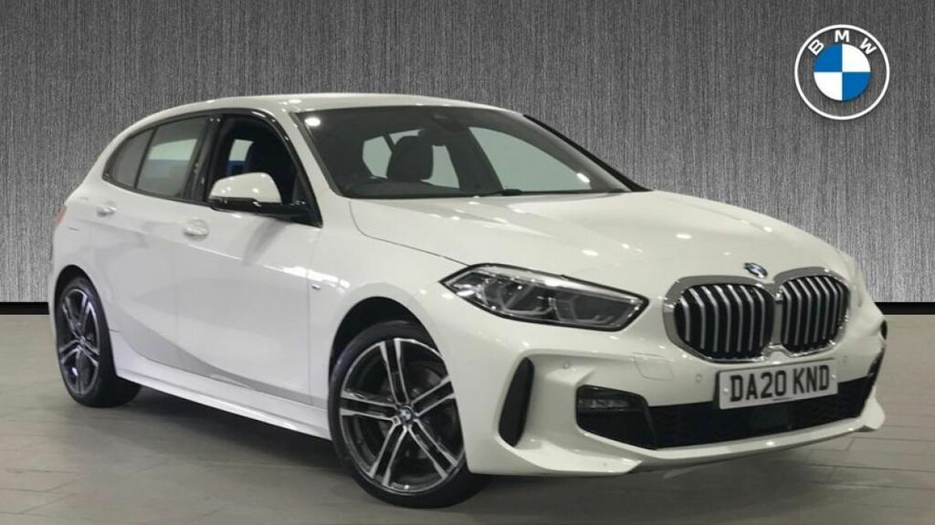 Compare BMW 1 Series 118I M Sport DA20KND White