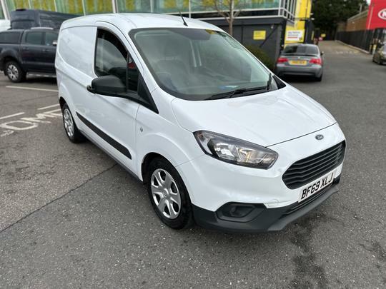 Compare Ford Transit Courier 1.0 Ecoboost Trend Panel Van L1 BF69XLJ White