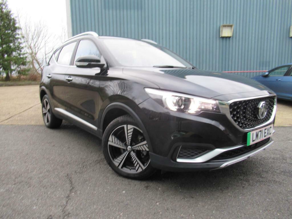 Compare MG ZS Zs 44.5Kwh Exclusive Ev LM71EXC Black