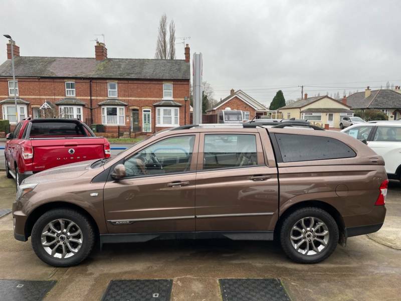 Compare SsangYong Korando Sports 2.0D Ex Double Cab Pickup 4Wd Euro 5 RK15XTC Brown